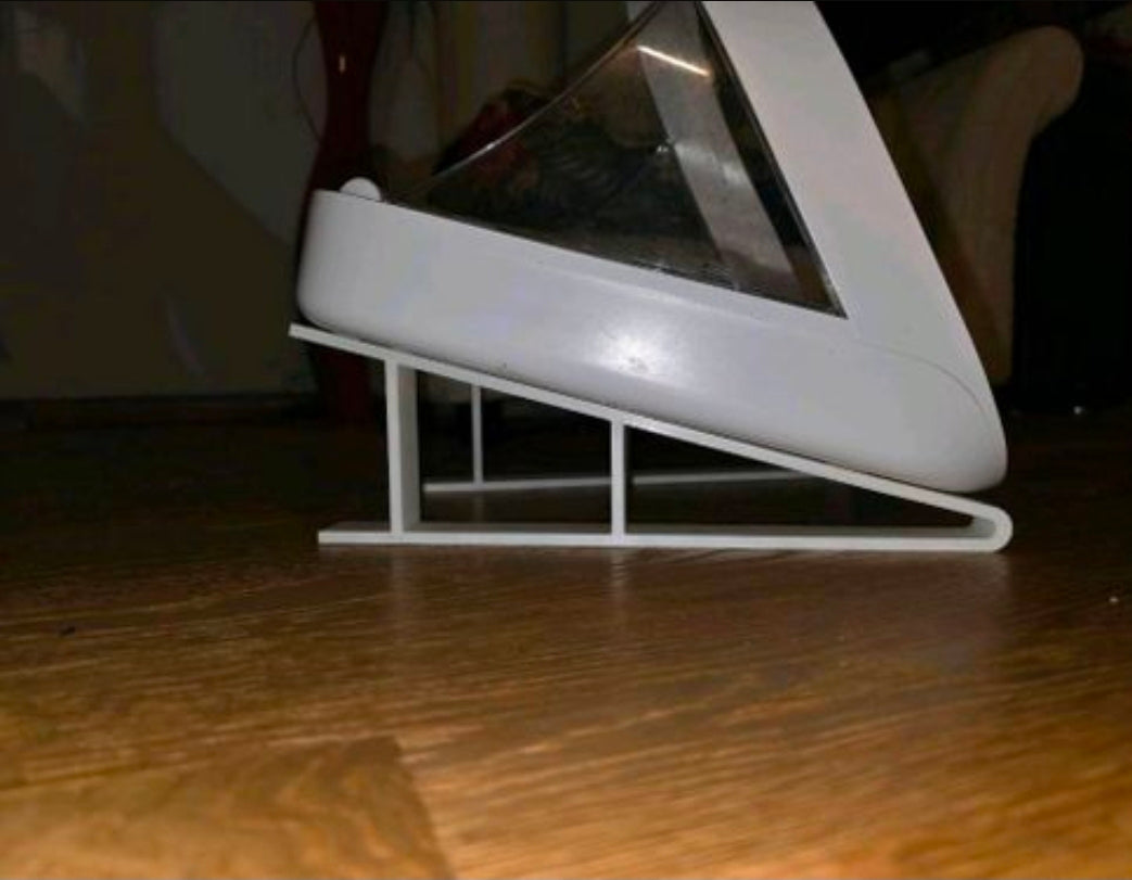 Ergonomische Erhöhung für den SureFeed Futterautomaten